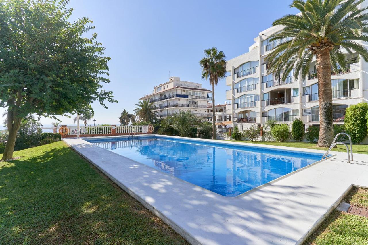 Apartamento Carabeo 23- Acceso A La Playa Nerja Exterior foto